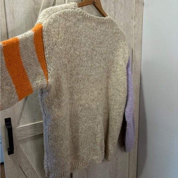 Easel Colorblock Knit Sweater - Picture 6 of 8